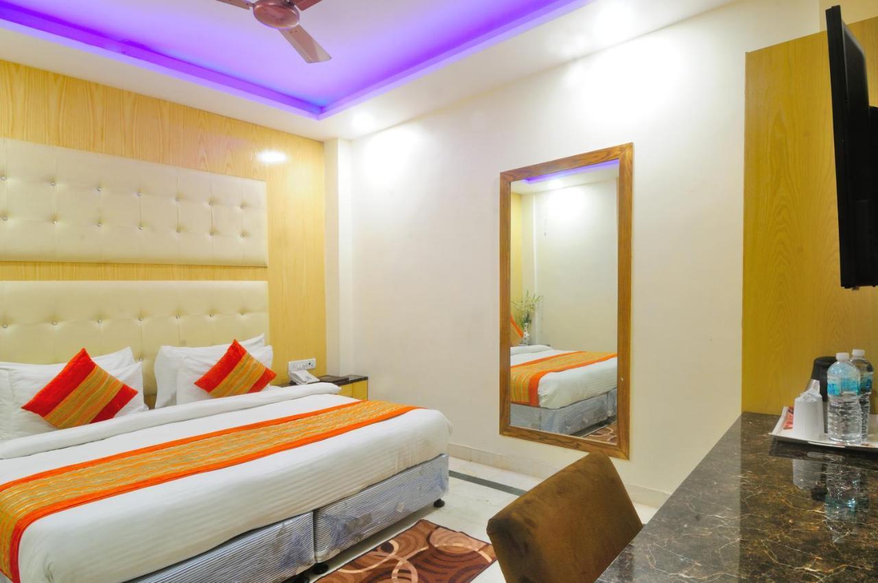 Hotel Karlo Kastle - Paharganj - Нью-Дели Экстерьер фото