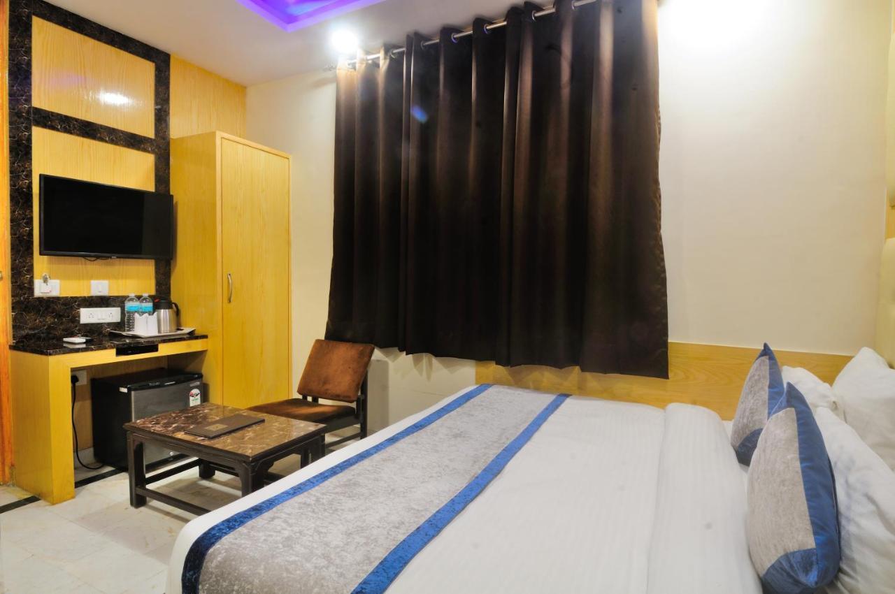 Hotel Karlo Kastle - Paharganj - Нью-Дели Экстерьер фото